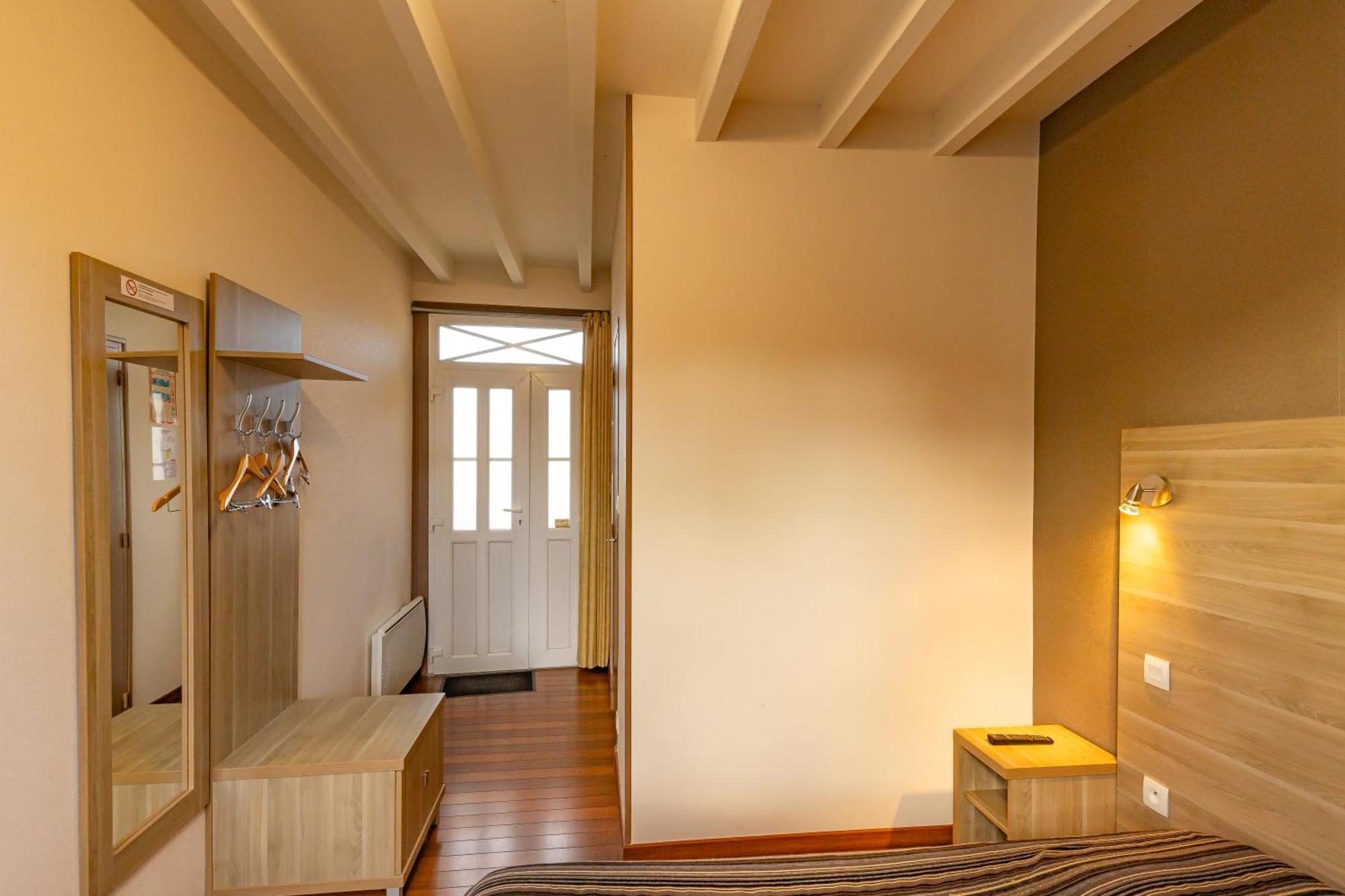 Auberge Le John Steele Sainte-Mère-Église Екстериор снимка